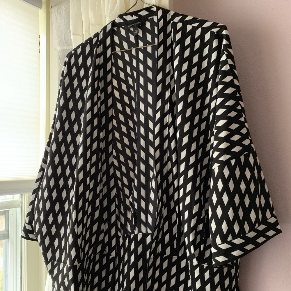 Black and white kimono
